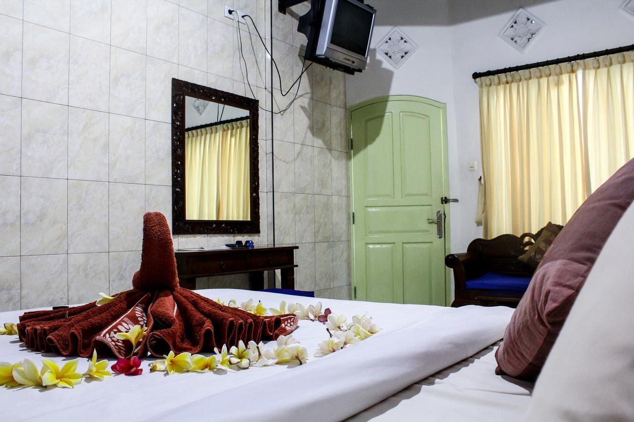 Balita Beach Inn Kuta Kuta Lombok Exteriör bild