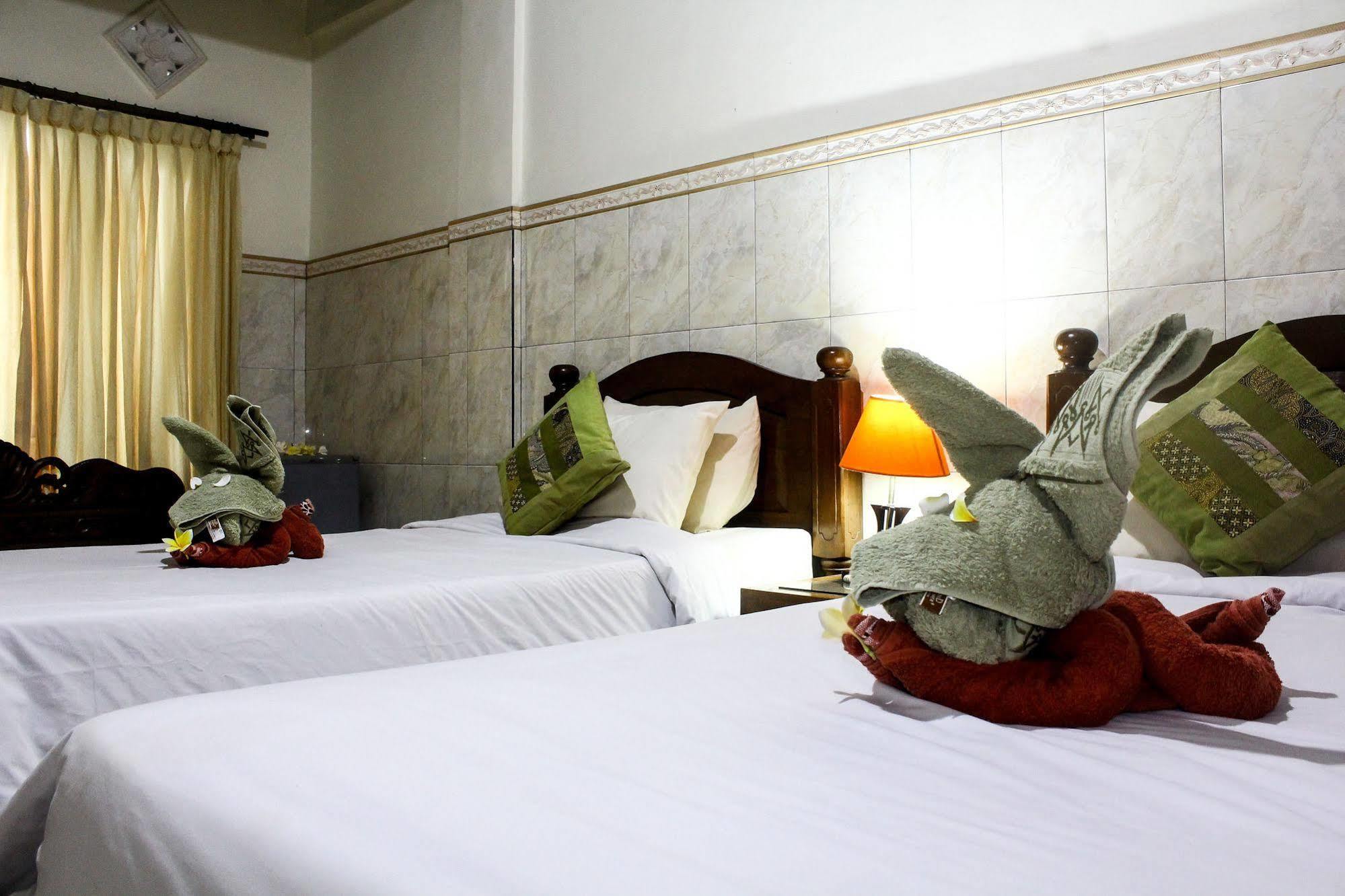 Balita Beach Inn Kuta Kuta Lombok Exteriör bild